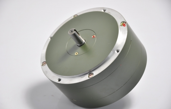 力矩電機控制器是否通用呢？
